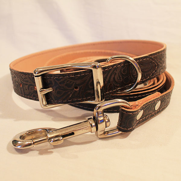 Medium mahogany leash and collar combo